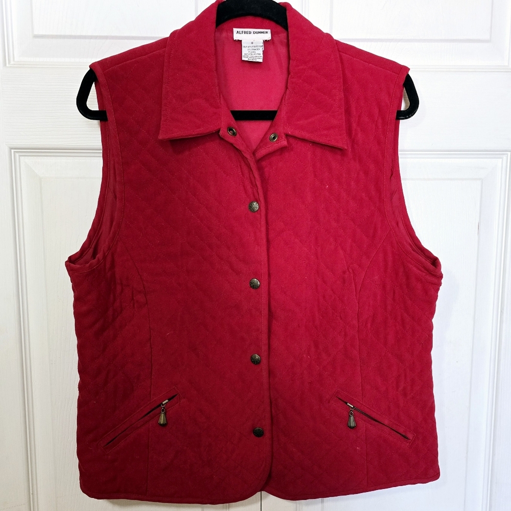 ALFRED DUNNER Women's Size 8 Red Quilted Sleeveless Collared Button Down Vest